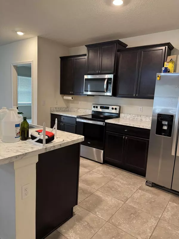 Fort Pierce, FL 34947,5318 Delight DR