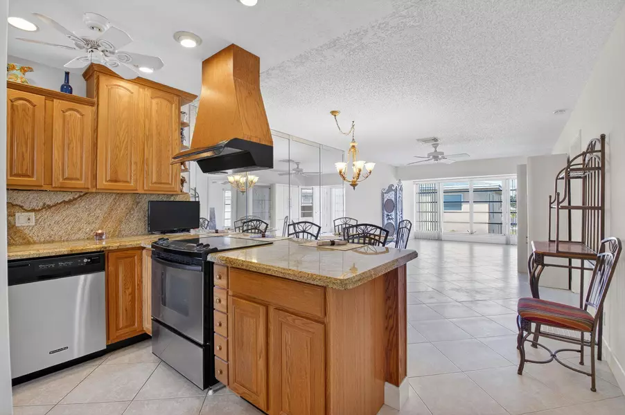 1111 Lemon Tree TER 204, Delray Beach, FL 33445