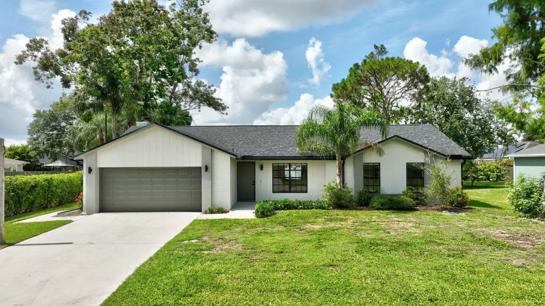 208 SW Langfield AVE, Port Saint Lucie, FL 34984