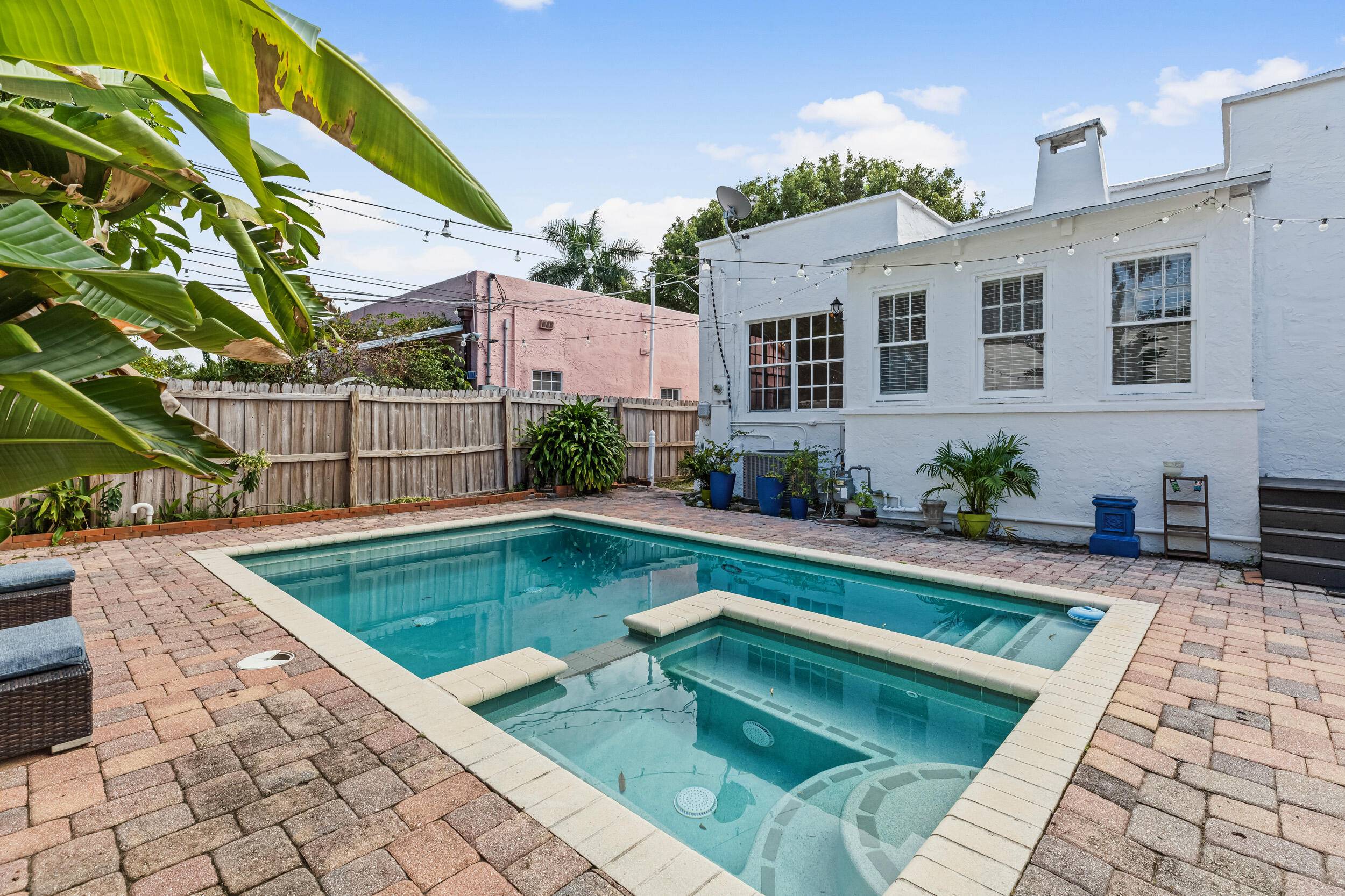 West Palm Beach, FL 33407,435 35th ST