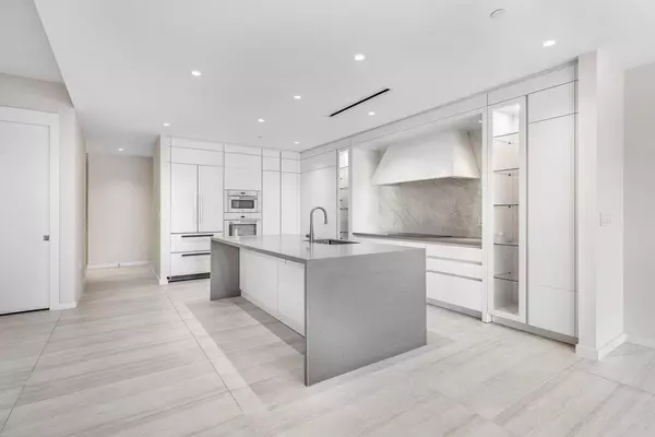 Boca Raton, FL 33432,200 SE Mizner BLVD 514