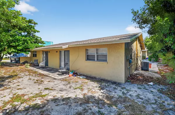 Lake Worth, FL 33462,7891 Loomis ST 7891/7893