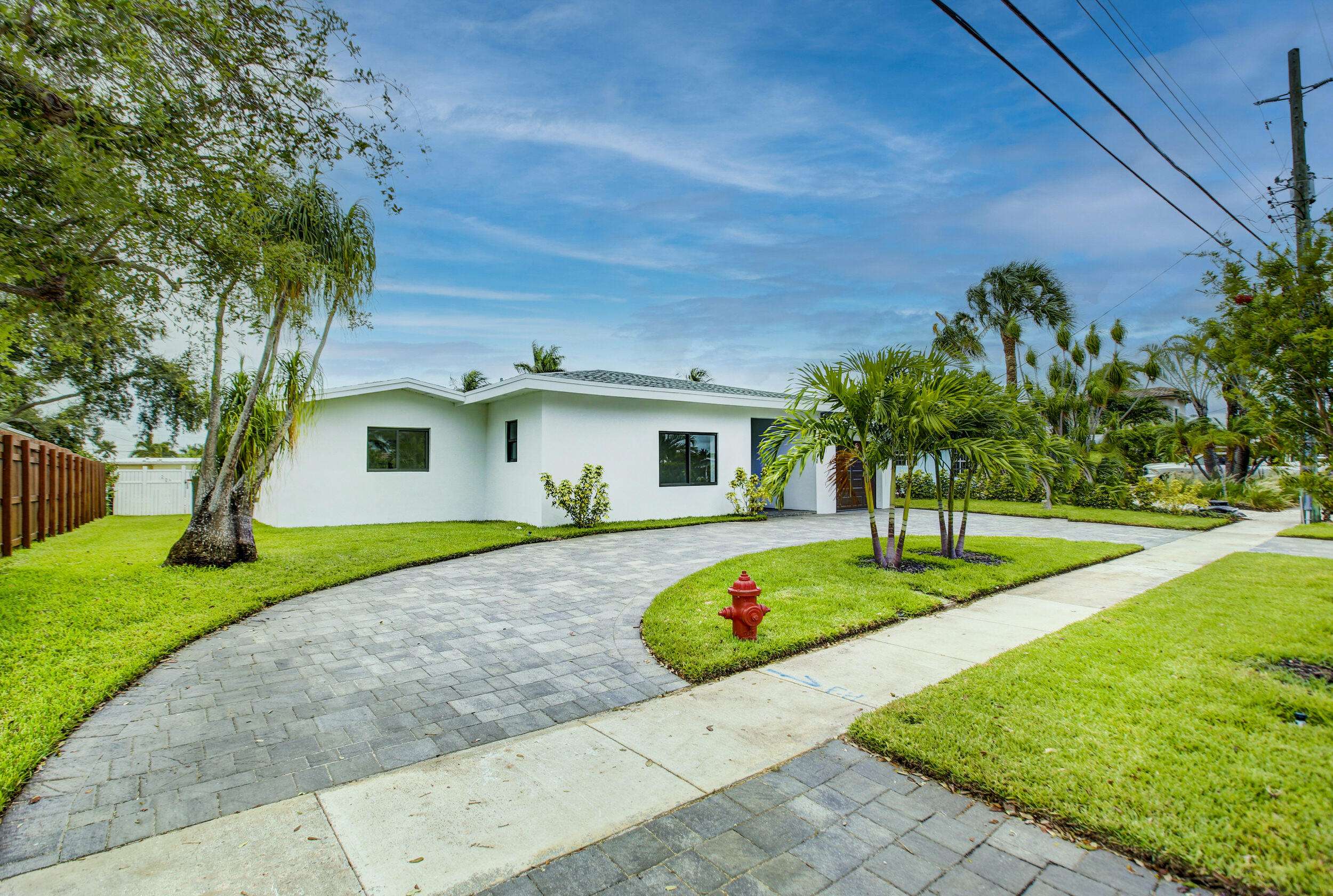Pompano Beach, FL 33060,280 SE 9th ST