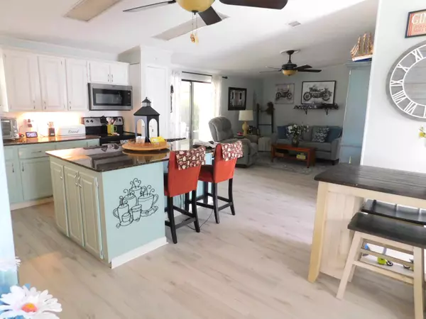 Fort Pierce, FL 34982,514 Hemingway TER