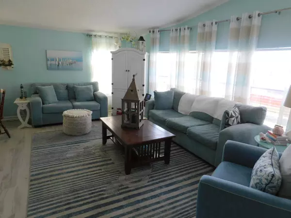 Fort Pierce, FL 34982,514 Hemingway TER