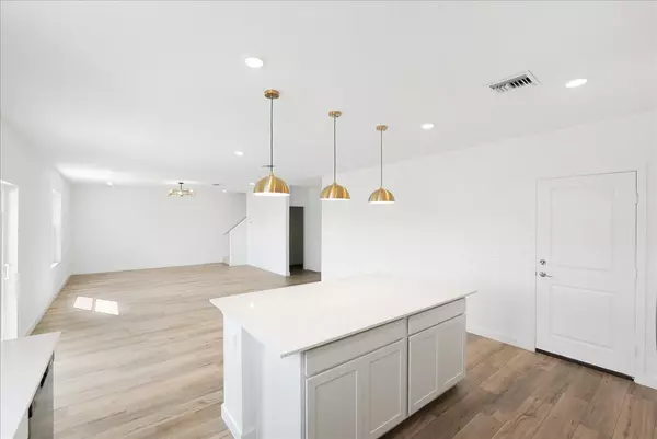 Port Saint Lucie, FL 34987,6379 NW Windwood WAY
