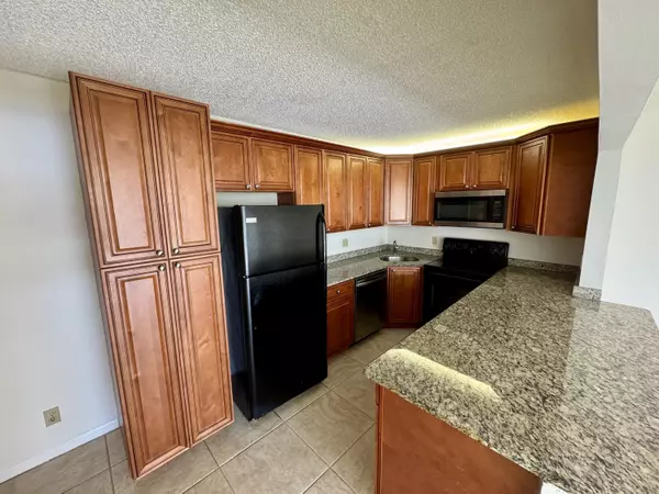 West Palm Beach, FL 33409,1119 Green Pine BLVD C1
