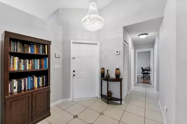 Lake Worth, FL 33467,8073 Pelican Harbour DR