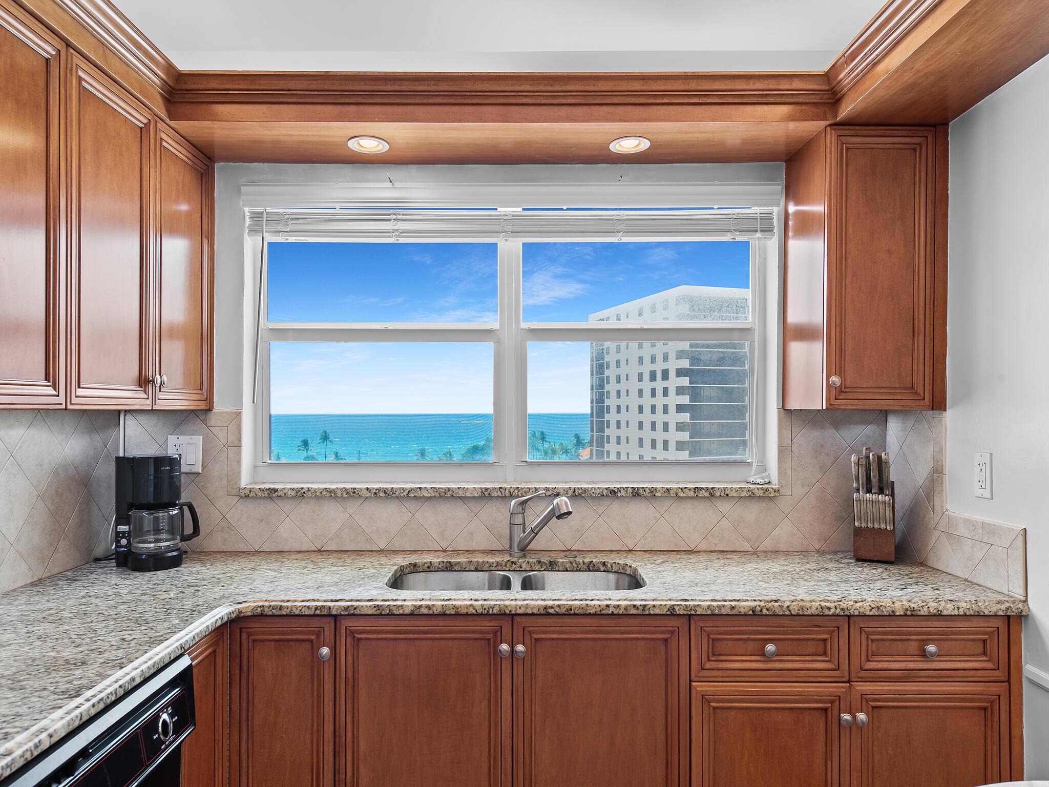 Highland Beach, FL 33487,3310 S Ocean BLVD 928d