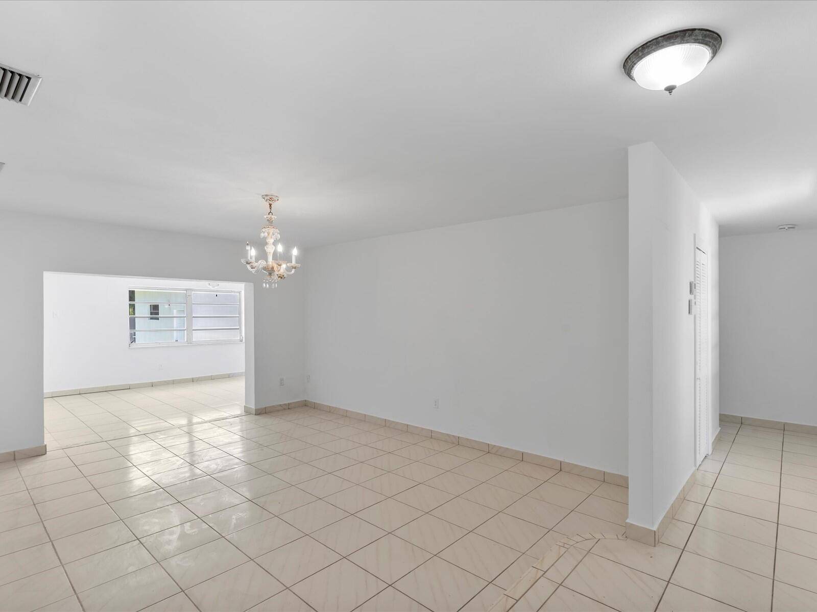 Miami Springs, FL 33166,45 South DR