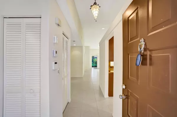 Delray Beach, FL 33484,6041 Sunny Manor CT