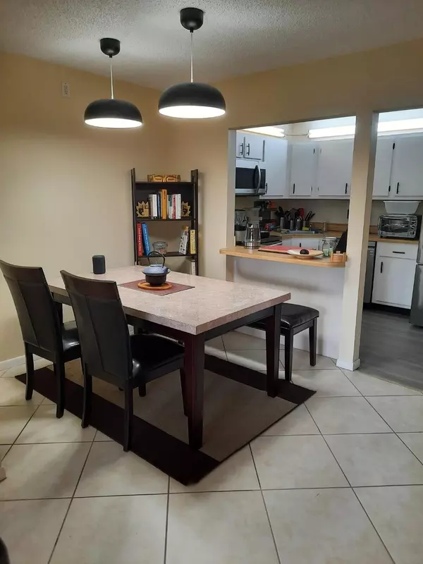 Greenacres, FL 33463,3531 Tall Pine WAY B-2