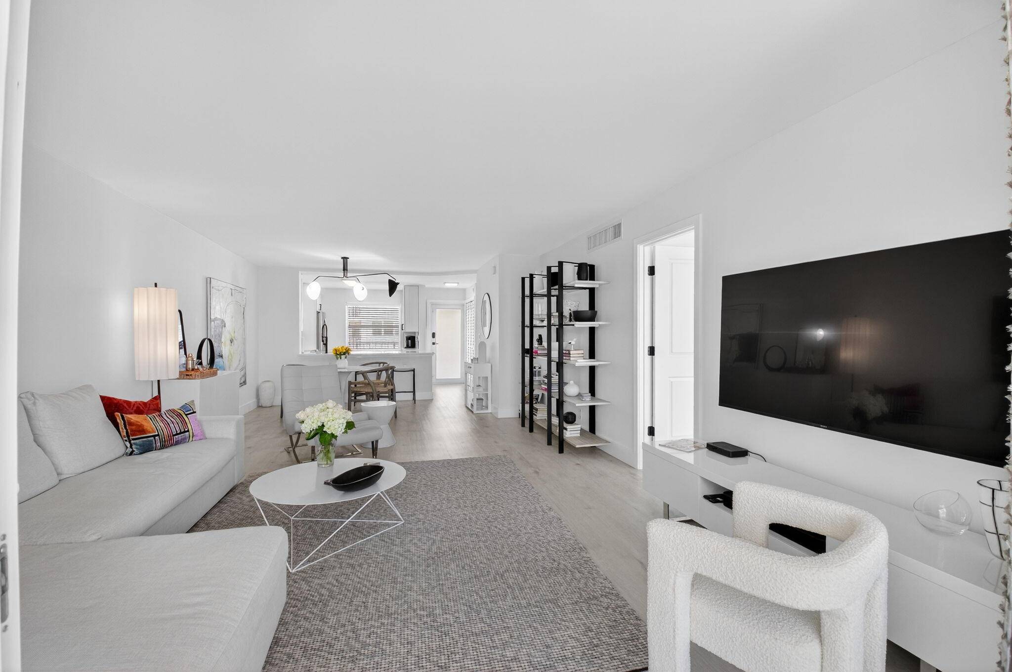 Delray Beach, FL 33483,930 Dogwood DR 358