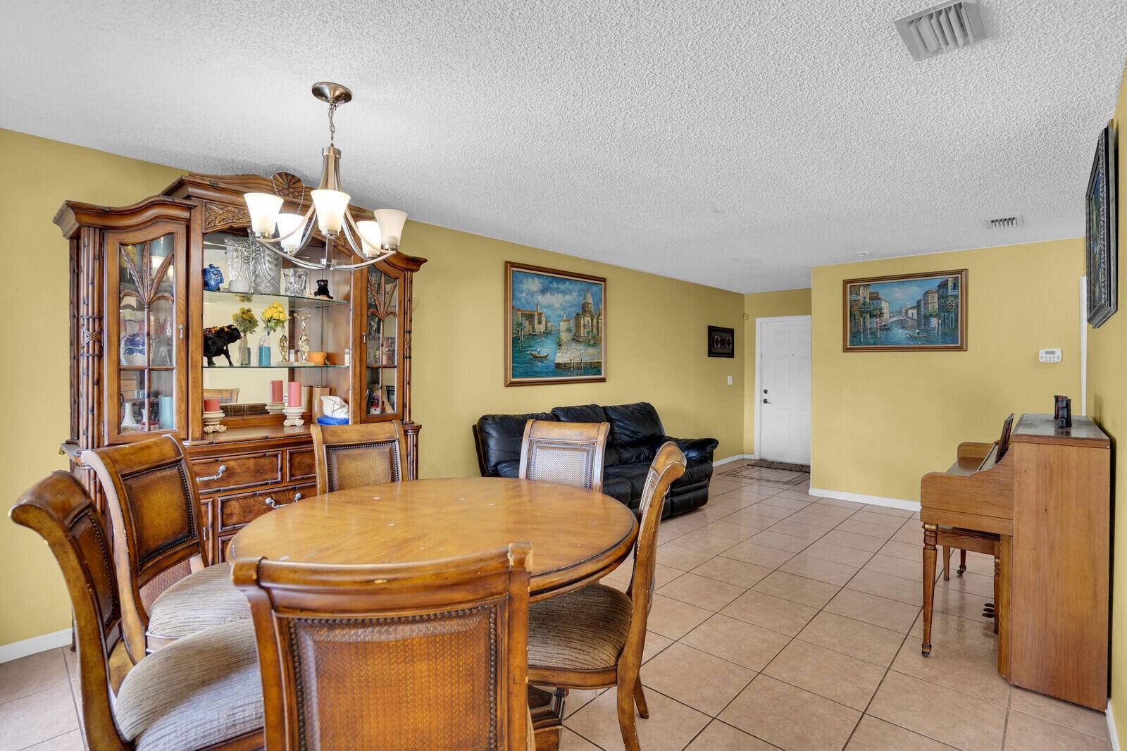 West Palm Beach, FL 33411,3331 Commodore CT