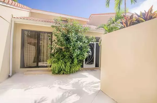 Palm Beach Gardens, FL 33418,265 Old Meadow WAY