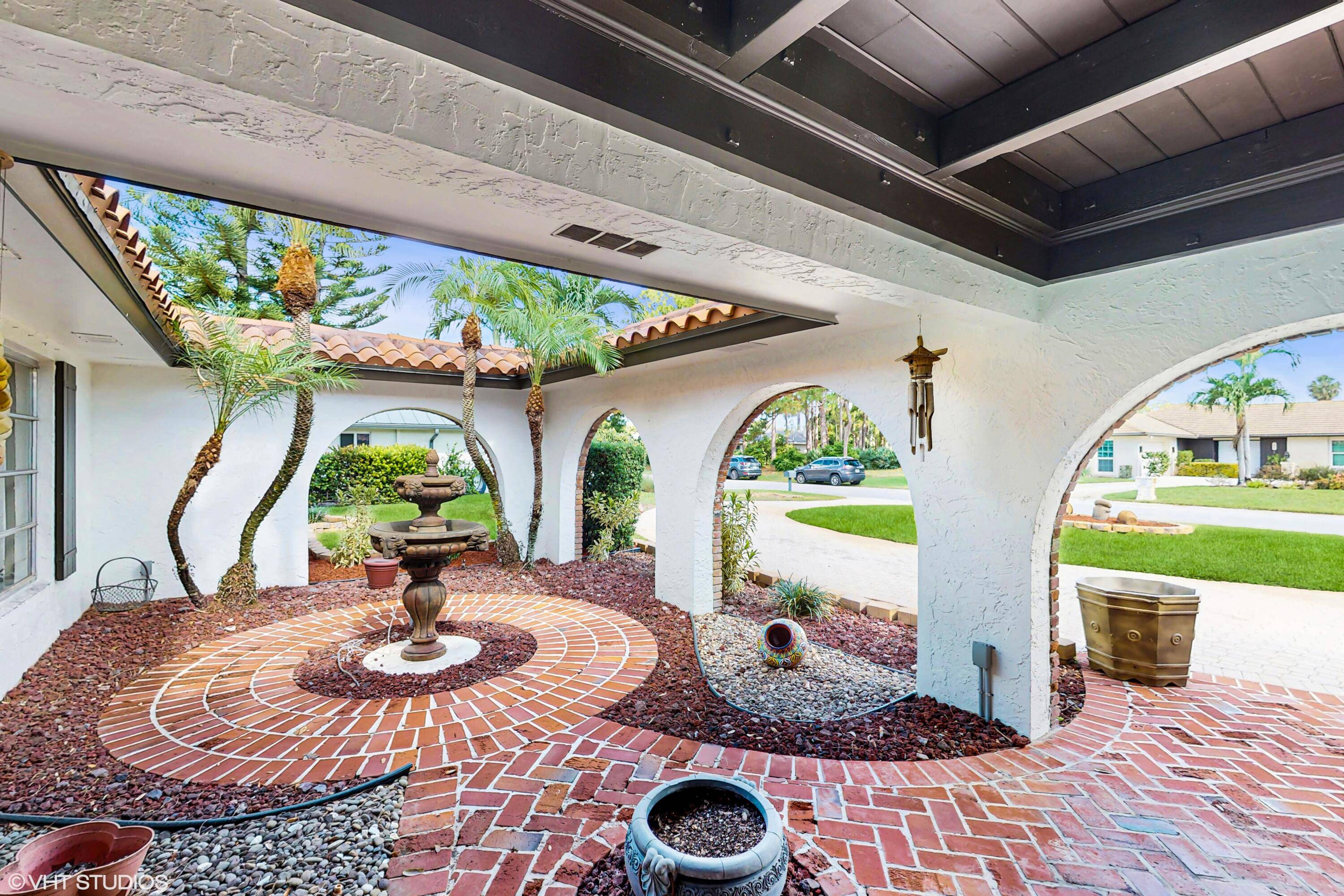 Atlantis, FL 33462,492 S Country Club DR