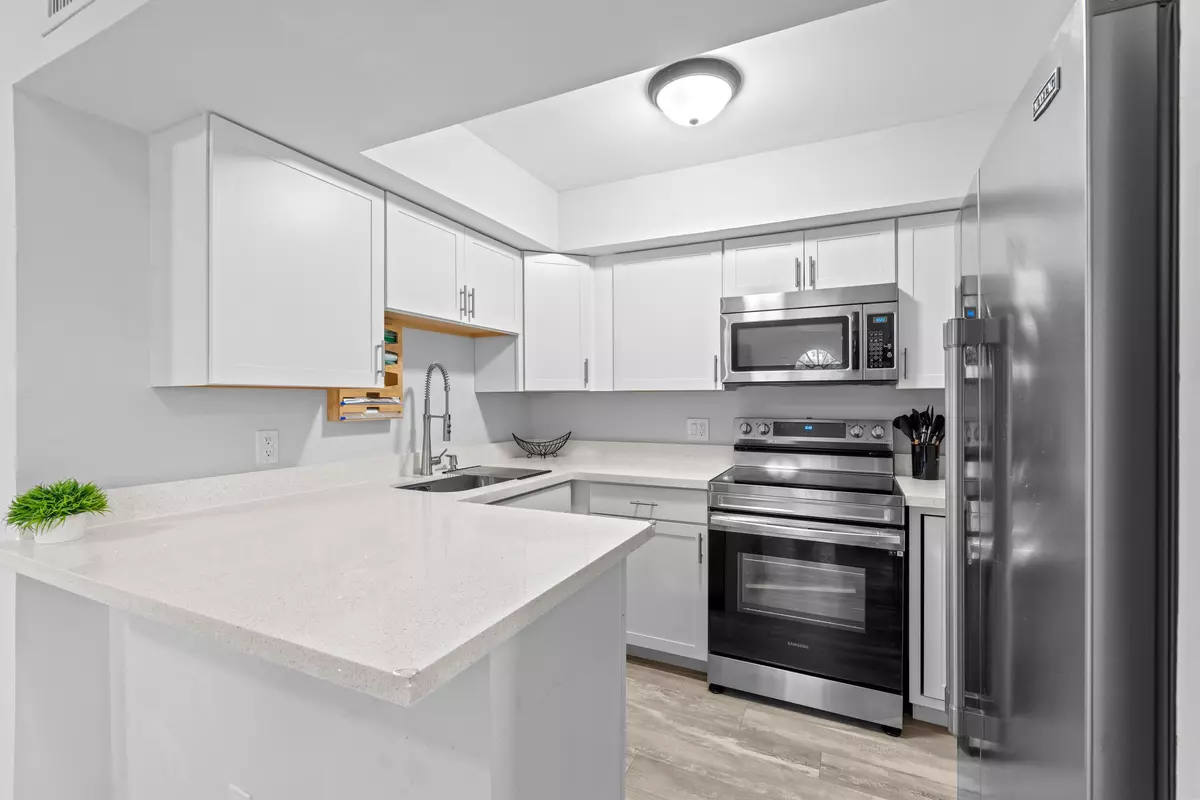 Delray Beach, FL 33445,3715 Village DR A