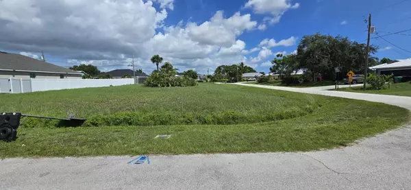 Port Saint Lucie, FL 34953,801 SW Amethist TER