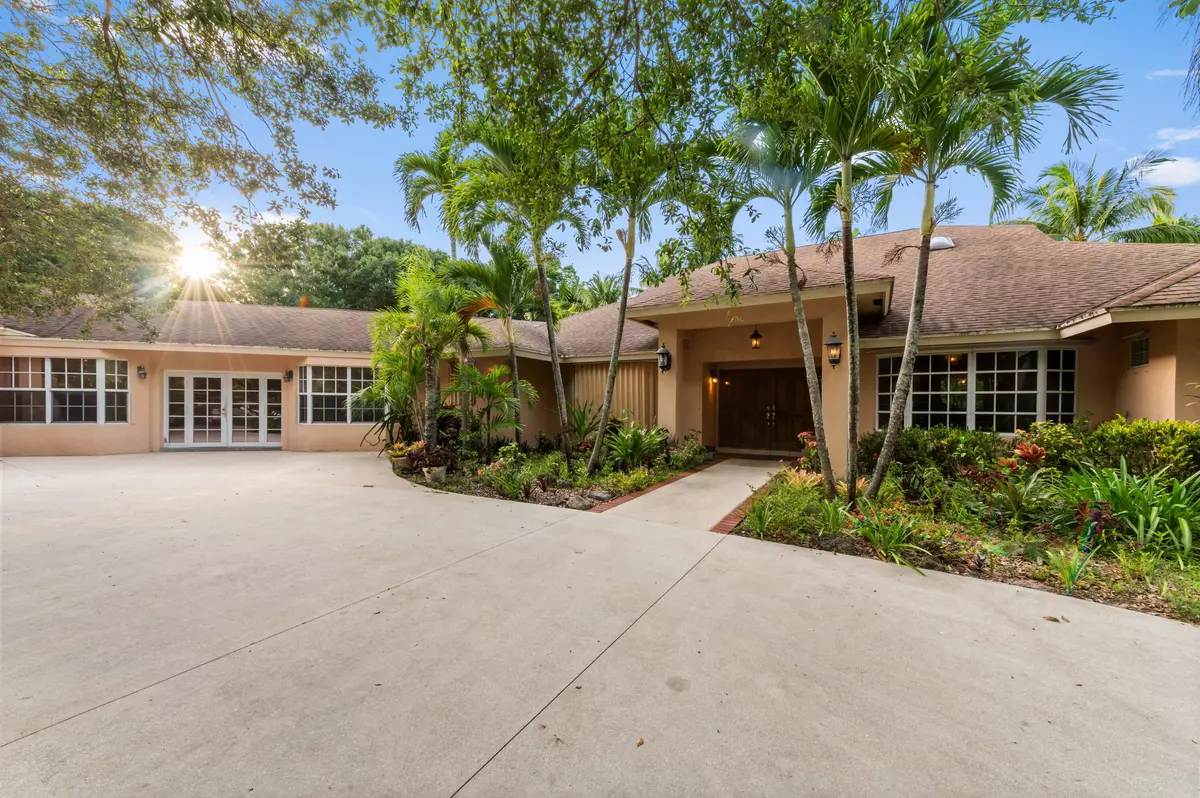 West Palm Beach, FL 33413,6935 Pioneer RD