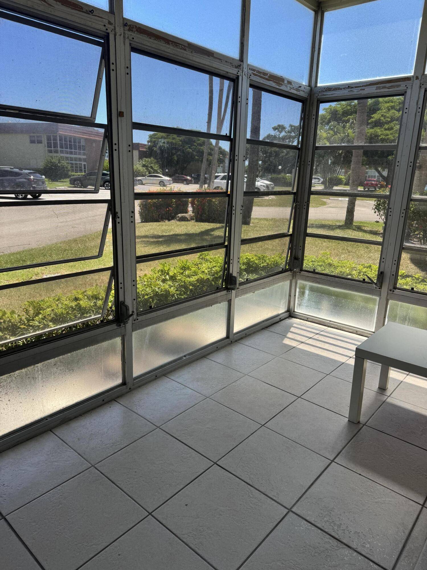 Vero Beach, FL 32962,5 Vista Palm LN 105