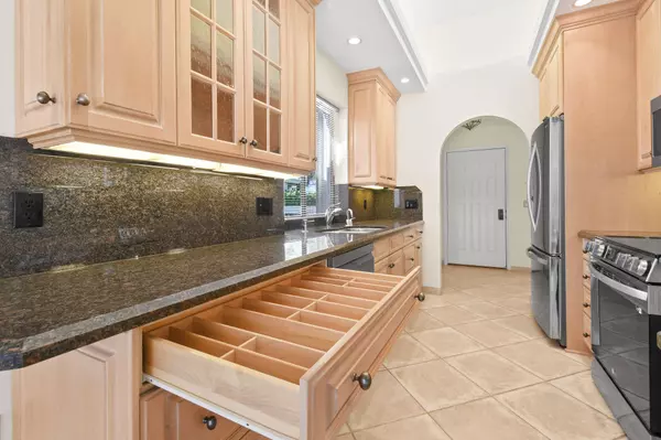 Jupiter, FL 33477,247 Ridge RD