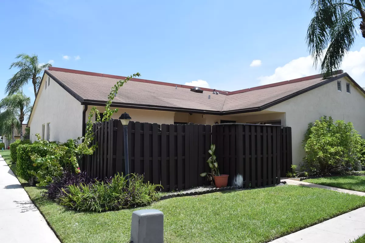 Palm Springs, FL 33461,3703 Waterview CIR 37c