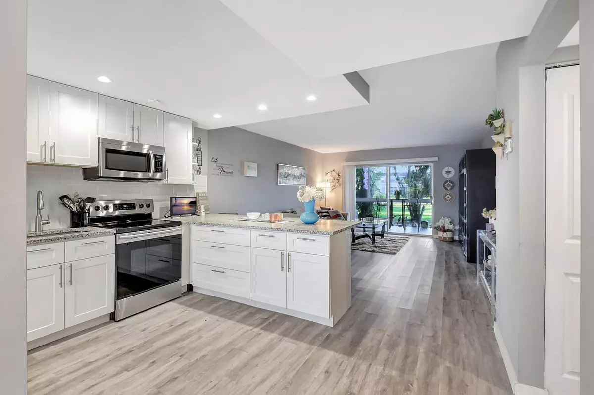 Delray Beach, FL 33446,14721 Bonaire BLVD 109