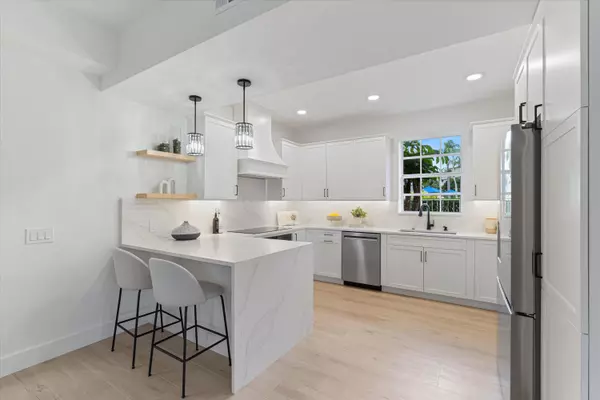 Boca Raton, FL 33496,5189 Lake Catalina DR A