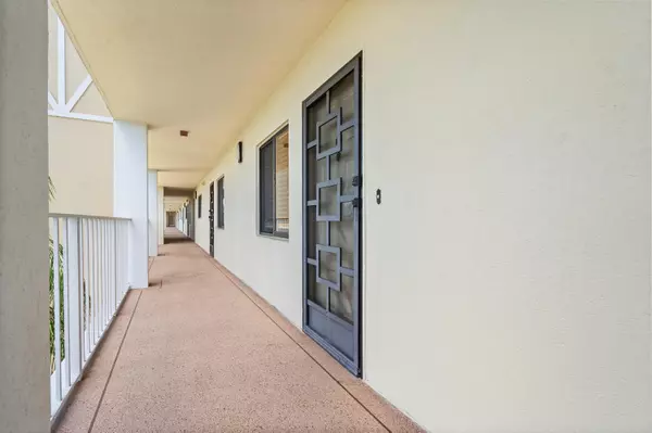 Delray Beach, FL 33446,7290 Kinghurst DR 607
