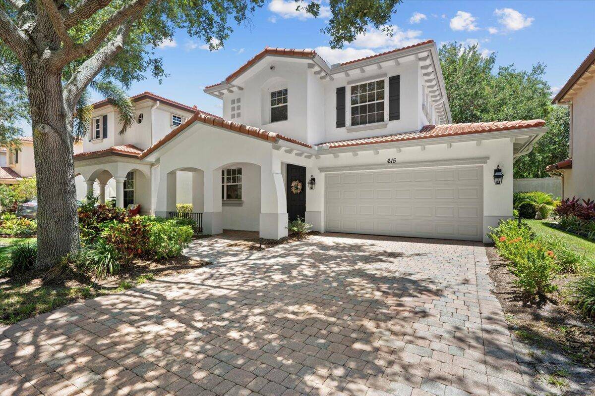 615 Castle DR, Palm Beach Gardens, FL 33410