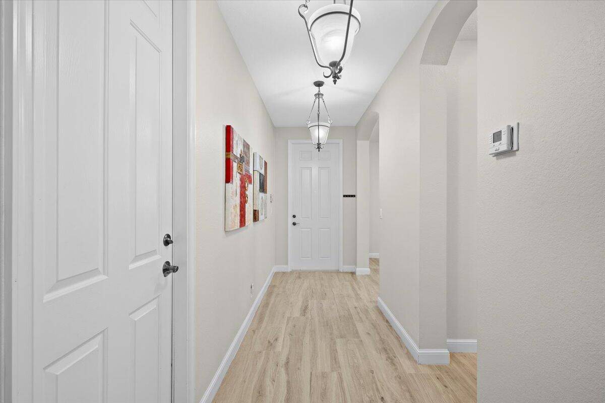 Palm Beach Gardens, FL 33410,615 Castle DR