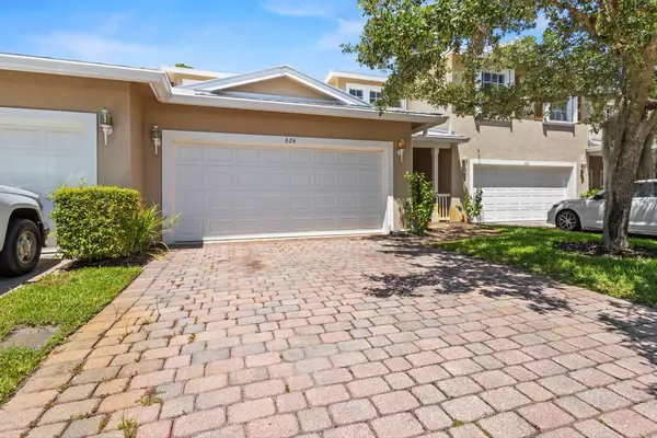 Port Saint Lucie, FL 34983,624 NE Bent Paddle LN