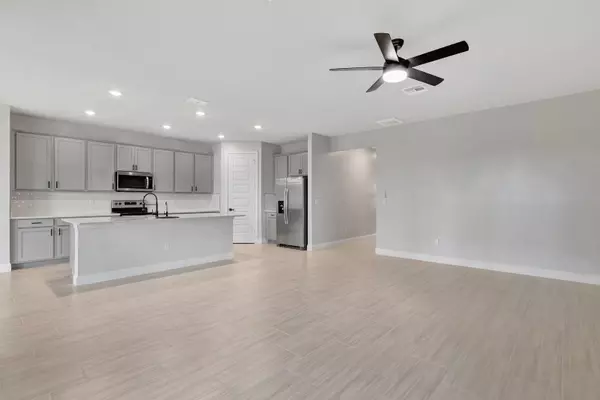 Port Saint Lucie, FL 34986,8606 Dahlia CIR