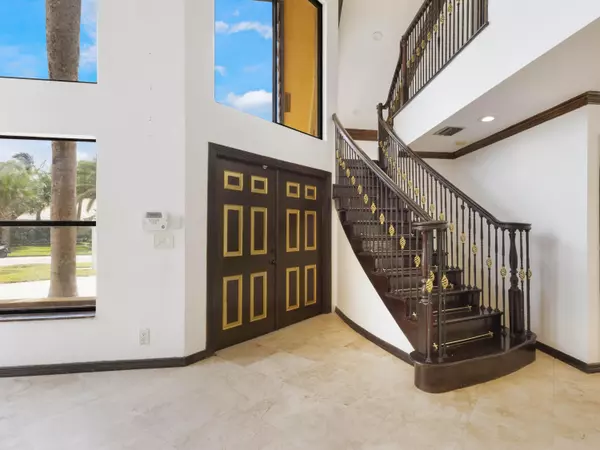 Boca Raton, FL 33428,21130 White Oak AVE