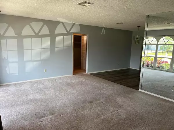 Port Saint Lucie, FL 34952,1333 SE San Sovina TER