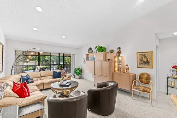 Delray Beach, FL 33484,5020 Golfview CT 1422