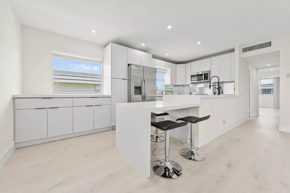 Delray Beach, FL 33446,653 N Monaco