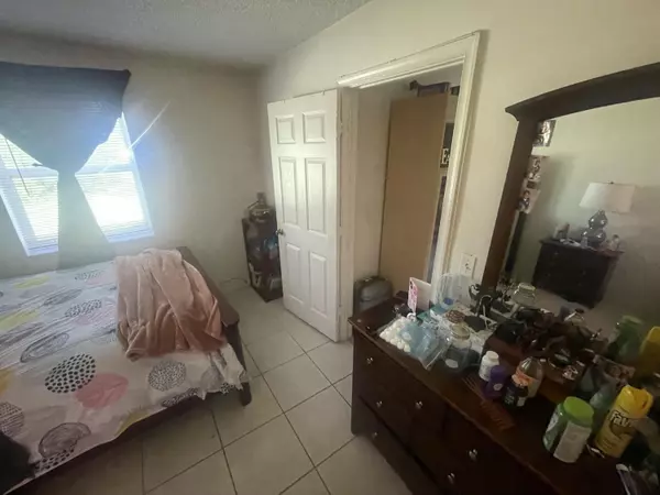 Lauderhill, FL 33313,2401 NW 56th AVE 3-103