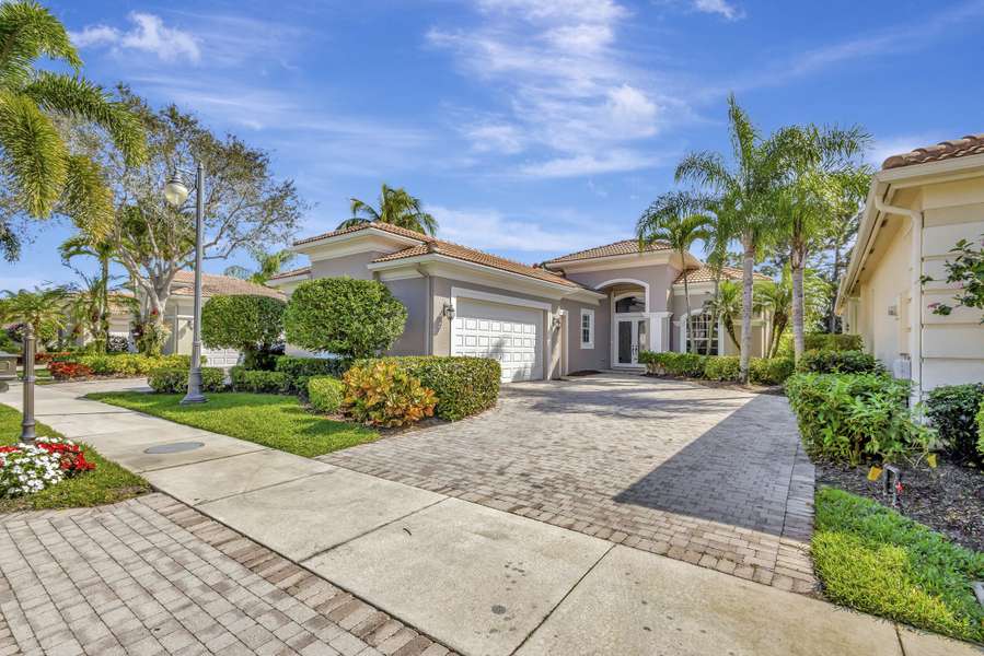 128 Esperanza WAY, Palm Beach Gardens, FL 33418