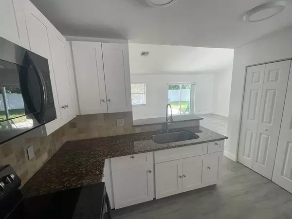West Palm Beach, FL 33409,310 W Elaine CIR