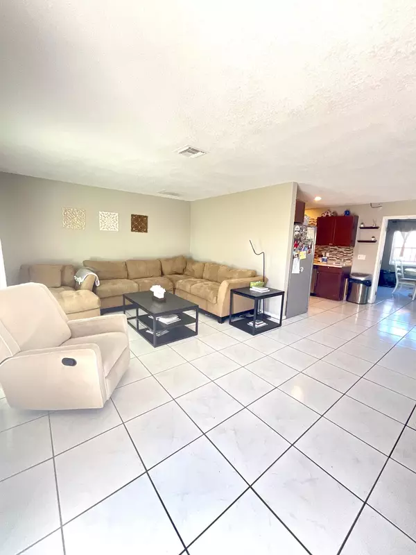 Port Saint Lucie, FL 34952,409 NE Oleander AVE