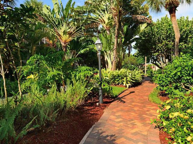 South Palm Beach, FL 33480,3605 S Ocean BLVD 434