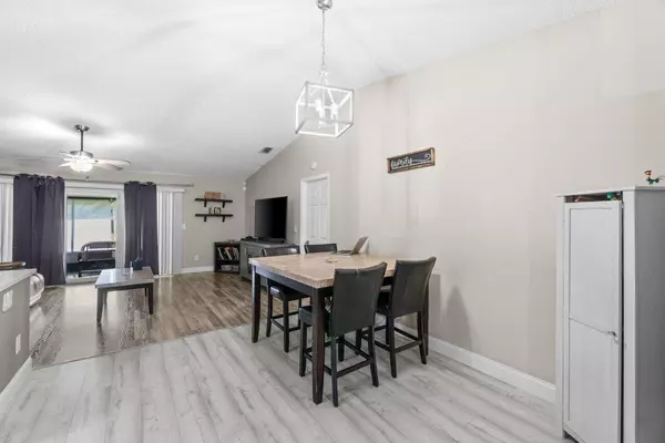 Boynton Beach, FL 33426,18 Winchmore LN