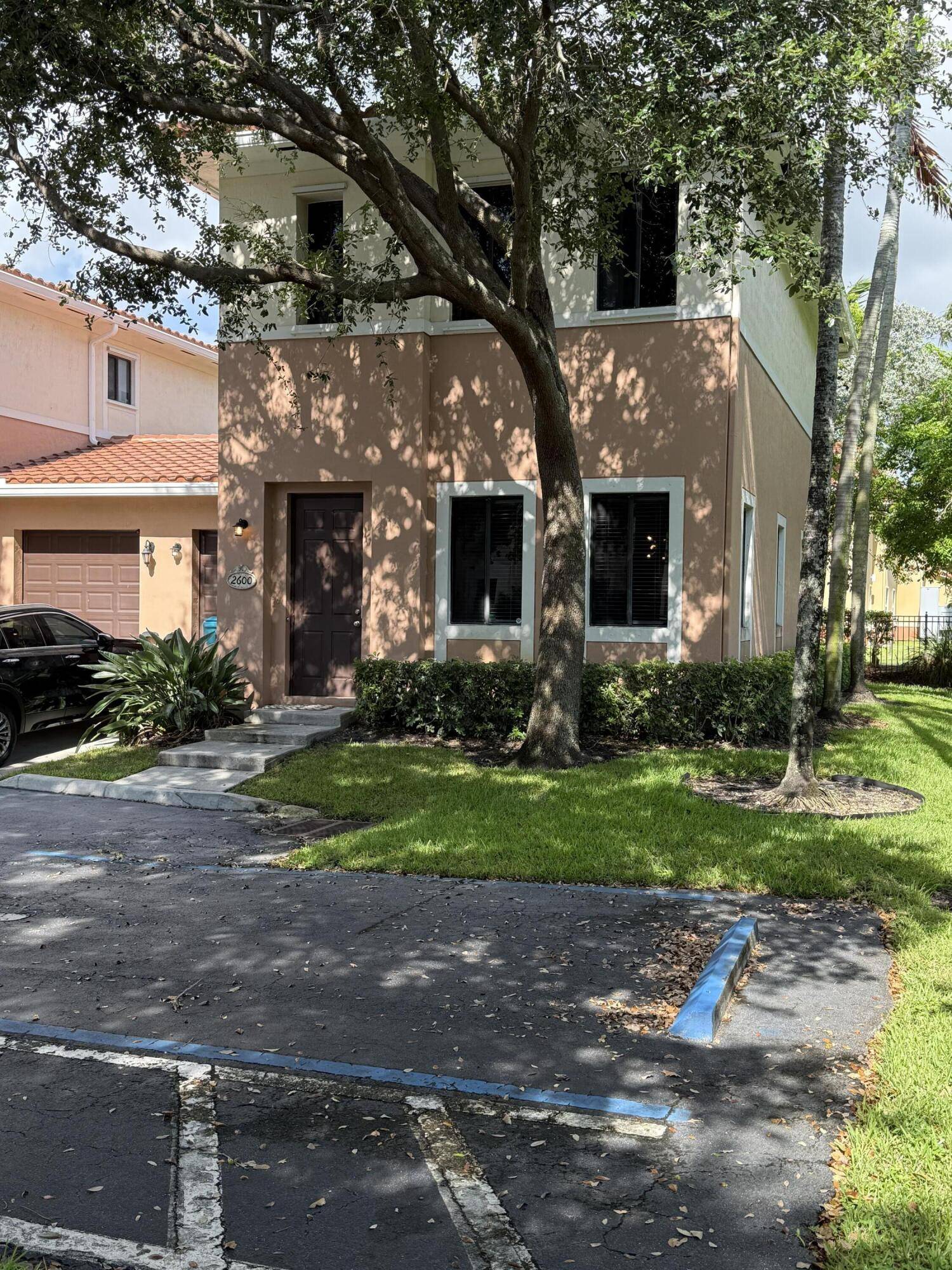 2600 Venetian DR, Boynton Beach, FL 33426