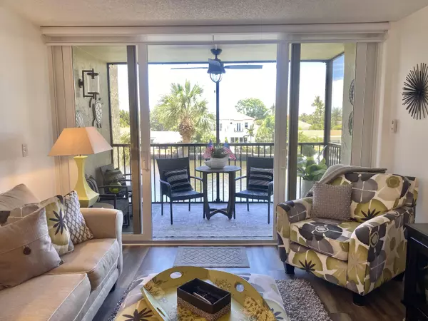 Boca Raton, FL 33432,18 Royal Palm WAY 306