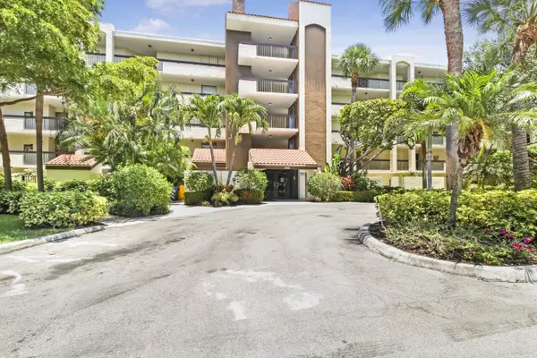 Delray Beach, FL 33444,955 Egret CIR 407