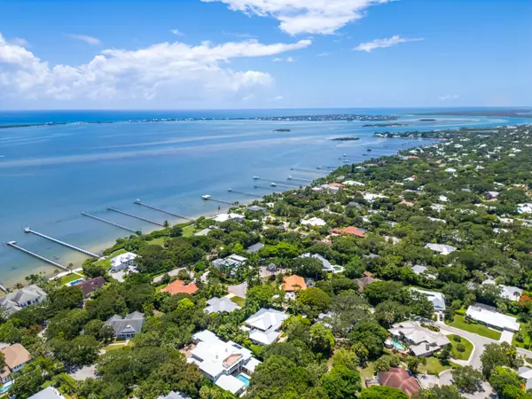 Sewalls Point, FL 34996,104 Hillcrest DR