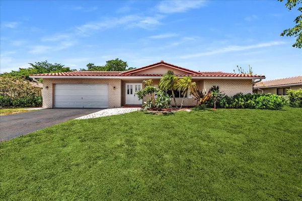 11061 NW 45th ST, Coral Springs, FL 33065