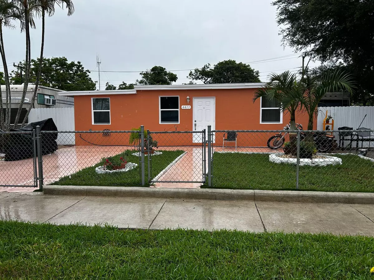 West Park, FL 33023,4411 SW 39th ST