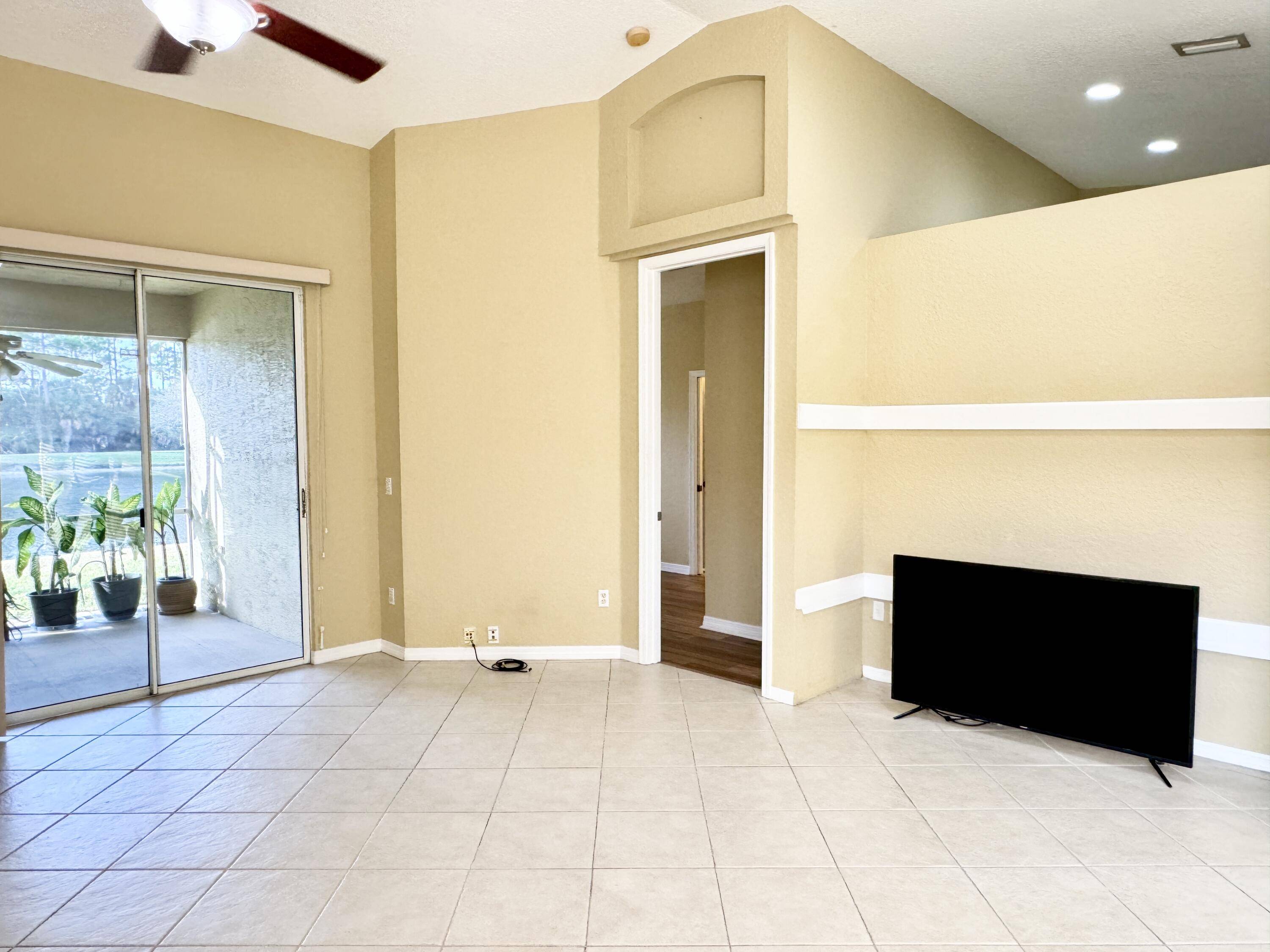 West Palm Beach, FL 33411,8654 Lineyard Cay
